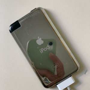 ipod touch first edition 97649522?action_source=72998&ref=home_home&rsp=1&rspix=1