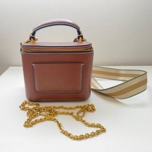 bolsa bau zara marrom 145055219?action_source=67222&ref=home_home&rsp=1&rspix=1