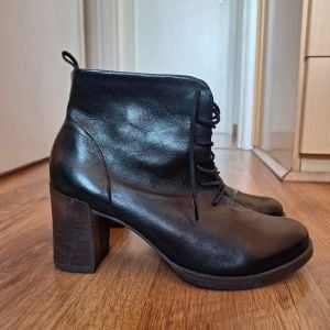 bota meu sapato preto couro 36 143666778?action_source=72767&ref=home_home&rsp=1&rspix=1