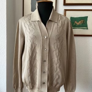 sueter cardigan vintage trico italiano bege 141386658?action_source=70522&ref=home_home&rsp=1&rspix=1