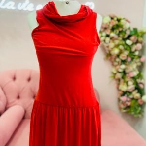 vestido vermelho curto com babado embaixo gola alta degage 133188878?action_source=66695&ref=home_home&rsp=1&rspix=1