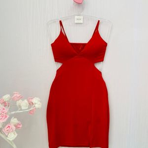 vestido vermelho curto de alcinha com bojo decote dos lados 132111156?action_source=64649&ref=home_home&rsp=1&rspix=1