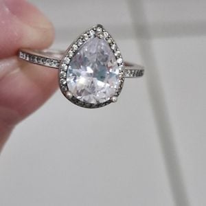 anel prata zirconia gota 18 153661064?action_source=67326&ref=home_home&rsp=1&rspix=1