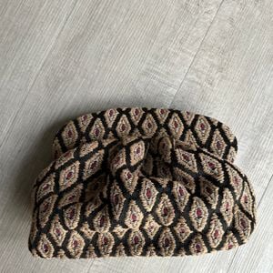 bolsa clutch etnica 152009002?action_source=77124&ref=home_home&rsp=1&rspix=1