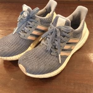 tenis adidas 127229686?action_source=76398&ref=home_home&rsp=1&rspix=1