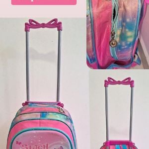 mochila de rodinhas stitch trocar ziper 129000362?action_source=66794&ref=home_home&rsp=1&rspix=1