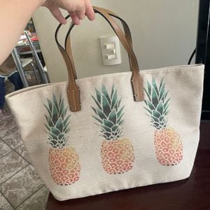 bolsa sacola schutz com estampa de abacaxi bem verao 134013108?action_source=68477&ref=home_home&rsp=1&rspix=1