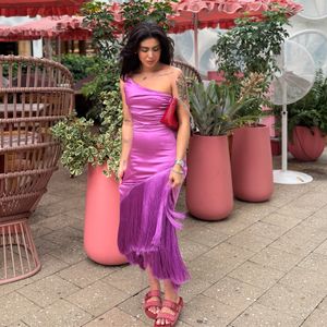 vestido midi lilas com franjas 129606585?action_source=66827&ref=home_home&rsp=1&rspix=1