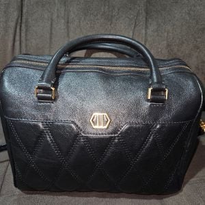 bolsa bau arezzo couro preta 146958983?action_source=72470&ref=home_home&rsp=1&rspix=1