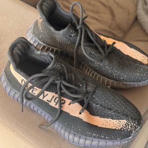 adidas gazelle silver green womens Adidas Yeezy Boost 350 V2 'Core Black White' (2022) – PUSHAS