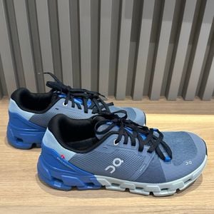 tenis on running cloudflyer azul 41 149591088?action_source=72470&ref=home_home&rsp=1&rspix=1