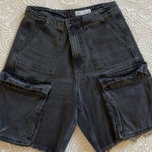 bermuda jeans zara feminina cargo 40 148890233?action_source=77221&ref=home_home&rsp=1&rspix=1