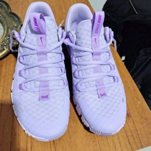 nike metcon 5 lilas numero 36 144304467?action_source=31946&ref=home_home&rsp=1&rspix=1