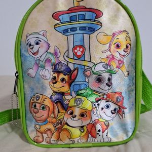 mochila verde patrulha canina 126800959?action_source=66794&ref=home_home&rsp=1&rspix=1