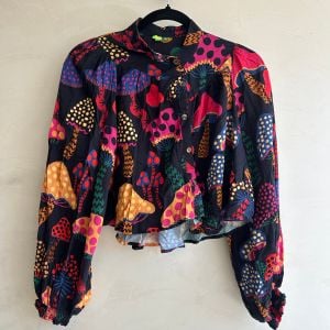 blusa farm cogumelos preta p 151572742?action_source=74549&ref=home_home&rsp=1&rspix=1