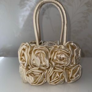 bolsa rose branca estile 130694245?action_source=67884&ref=home_home&rsp=1&rspix=1