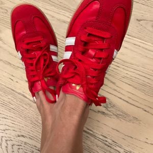 tenis adidas samba 132984022?action_source=66827&ref=home_home&rsp=1&rspix=1