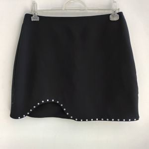 zara saia preta curta com spikes m 140367153?action_source=67222&ref=home_home&rsp=1&rspix=1