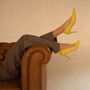 sapato scarpin bershka shoes novo cor amarelo numero 33 139252844?action_source=69599&ref=home_home&rsp=1&rspix=1