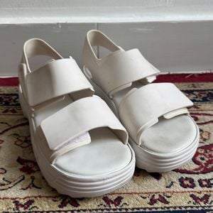 sandalia fila 134320485?action_source=64649&ref=home_home&rsp=1&rspix=1