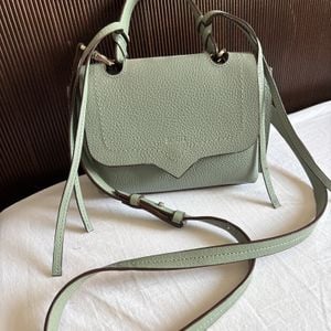 bolsa schutz couro verde 152895090?action_source=67222&ref=home_home&rsp=1&rspix=1