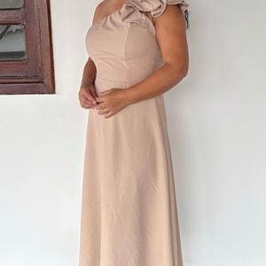 vestido cru m midi um ombro so 145749122?action_source=73496&ref=home_home&rsp=1&rspix=1