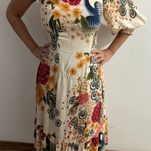 vestido midi estampado um ombro so com lastex na parte de tras tam m farm 135710051?action_source=31319&ref=home_home&rsp=1&rspix=1