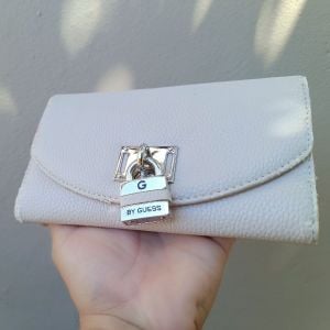 carteira g by guess detalhes 138574648?action_source=70655&ref=home_home&rsp=1&rspix=1