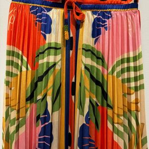 saia plissada estampa lenco surreal farm 129543080?action_source=68477&ref=home_home&rsp=1&rspix=1