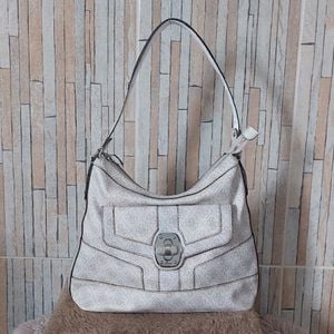 bolsa ombro guess 102992841?action_source=70655&ref=home_home&rsp=1&rspix=1