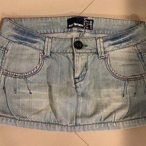minissaia jeans bershka 121473854?action_source=69599&ref=home_home&rsp=1&rspix=1