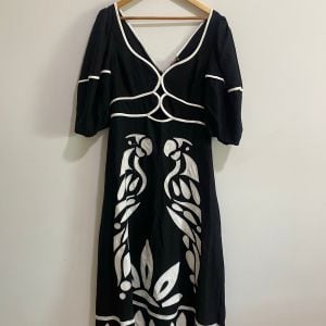 vestido farm bordado cutwork 136213495?action_source=31319&ref=home_home&rsp=1&rspix=1