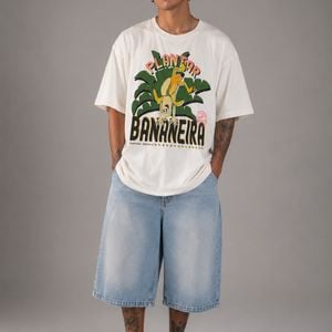 camiseta farm rio plantar bananeira off white 147462207?action_source=76563&ref=home_home&rsp=1&rspix=1