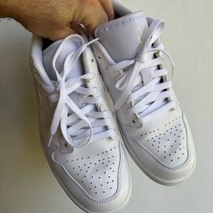 tenis nike air jordan 1 low branco 40 141641302?action_source=72470&ref=home_home&rsp=1&rspix=1