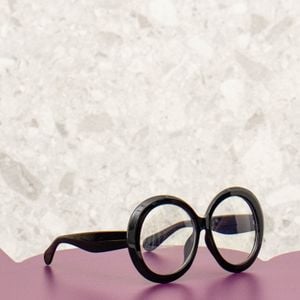 oculos redondo preto shein 141031217?action_source=70555&ref=home_home&rsp=1&rspix=1