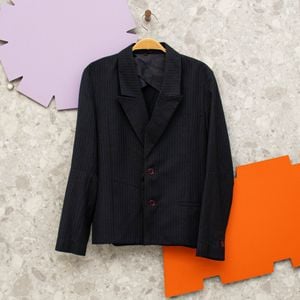 blazer azul marinho risca de giz maria bonita 135271893?action_source=67585&ref=home_home&rsp=1&rspix=1