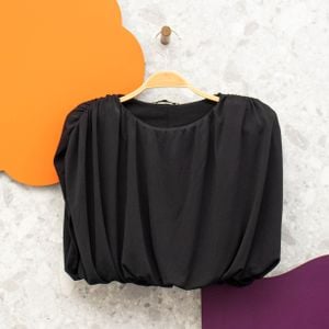 cropped preto drapeado zara 141098081?action_source=70786&ref=home_home&rsp=1&rspix=1