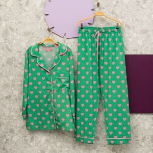 pijama verde coracao pijame se 137910272?action_source=69037&ref=home_home&rsp=1&rspix=1