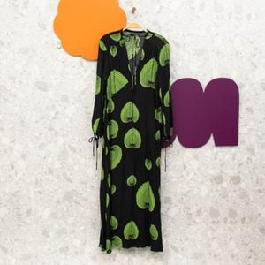 vestido longo preto estampado lucidez 141031127?action_source=70555&ref=home_home&rsp=1&rspix=1
