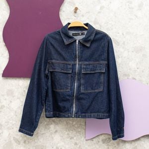 jaqueta jeans escuro clock house 141166252?action_source=70621&ref=home_home&rsp=1&rspix=1