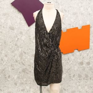 vestido preto canutilhos paetes parker 135242027?action_source=67552&ref=home_home&rsp=1&rspix=1