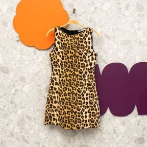 vestido animal print zara 138750636?action_source=69235&ref=home_home&rsp=1&rspix=1