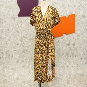 vestido envelope animal print sissa 128613288?action_source=66827&ref=home_home&rsp=1&rspix=1