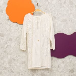 saida de praia off white salinas 138619397?action_source=70786&ref=home_home&rsp=1&rspix=1