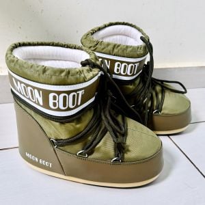 bota moon boot original verde oliva 39 41 143776301?action_source=74123&ref=home_home&rsp=1&rspix=1