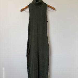 vestido zara canelado gola alta p 143864089?action_source=75772&ref=home_home&rsp=1&rspix=1