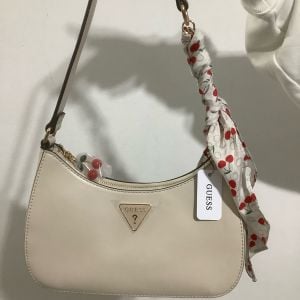 bolsa guess cherry marfim 142219548?action_source=76594&ref=home_home&rsp=1&rspix=1