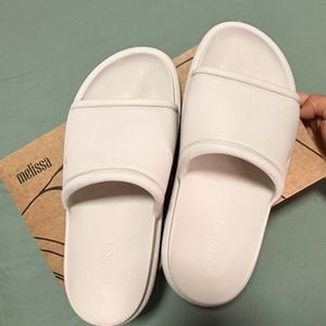 melissa free puff slide branca 38 152870279?action_source=76405&ref=home_home&rsp=1&rspix=1