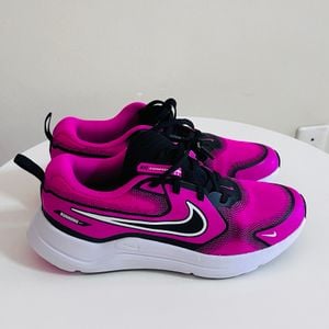 tenis nike running feminino rosa 145936309?action_source=75208&ref=home_home&rsp=1&rspix=1