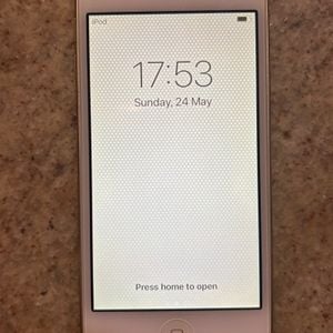 ipod touch 6 geracao 32gb dourado 144653307?action_source=72998&ref=home_home&rsp=1&rspix=1